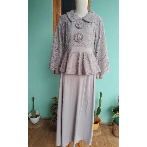 OMG cinema ori set atasan brukat + rok