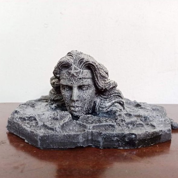 Diorama batu statue damage figure wonder woman cocok untuk neca shf figma mezco dc shopee exclusive