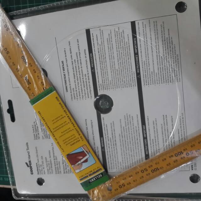 

Penggaris Siku 40mm X 60mm SELLERY