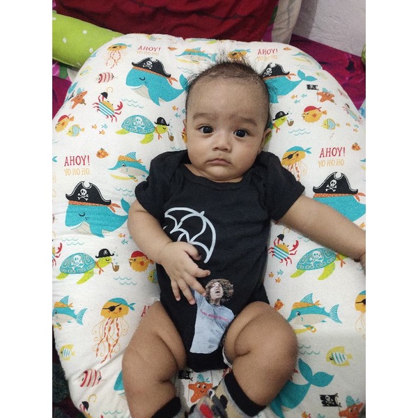 Kaos baju bayi jumper baby kids pendek band BRING ME THE HORIZON punk rock metal logo tulisan usia 0 1 2 3 4 5 6 7 8 9 10 11 12 bulan sampai umur 1 tahun adem jumpsuit babysuit romper bodysuit little anak kecil hitam laki laki perempuan nyaman lembut