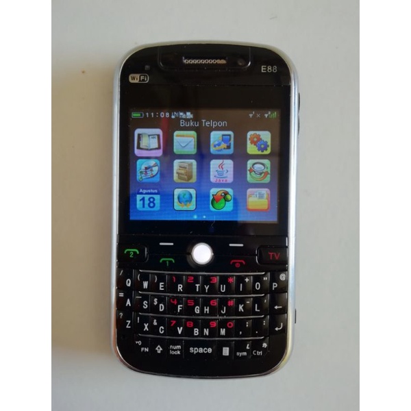 Hp murah TiPhone E88 bisa TV