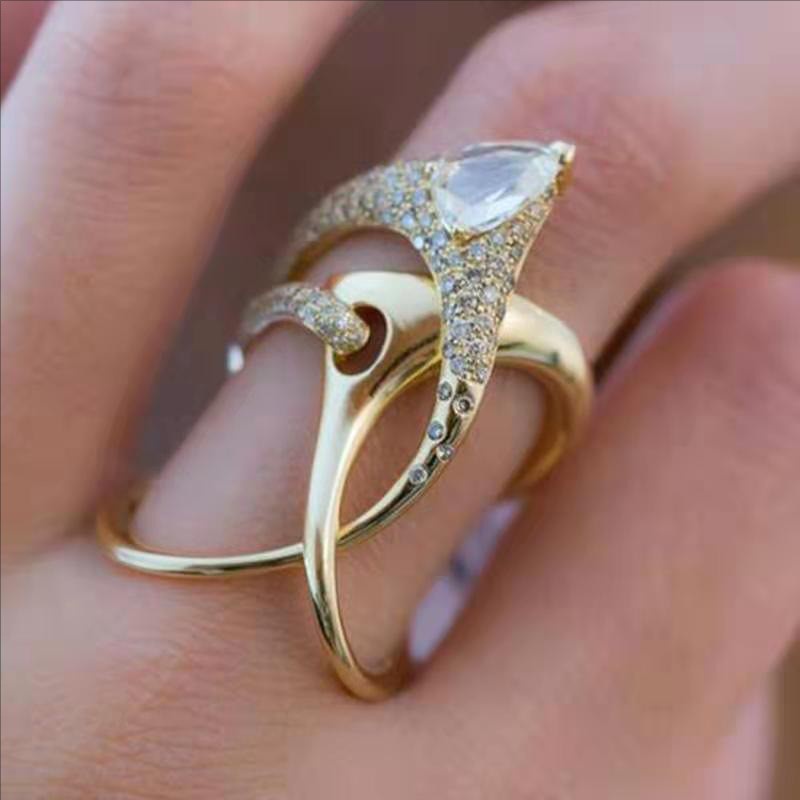 Cincin Wanita Emas Hias Berlian Permata Zirkon Gaya Korea Untuk Cincin Titanium Wanita Anti Karat Asli