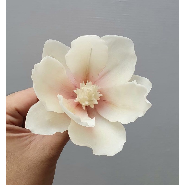 

gumpaste flower, edible flower, hiasan tart / magnolia