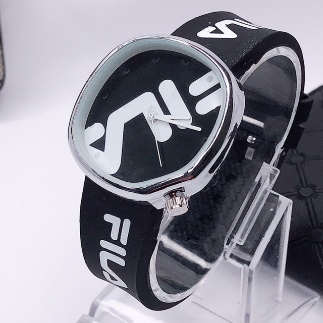 JAM TANGAN WANITA ANALOG QUARTZ SPORT MOVEMENT RUBBER TALI MAGNET RANTAI STRAP WOMEN WATCH W76