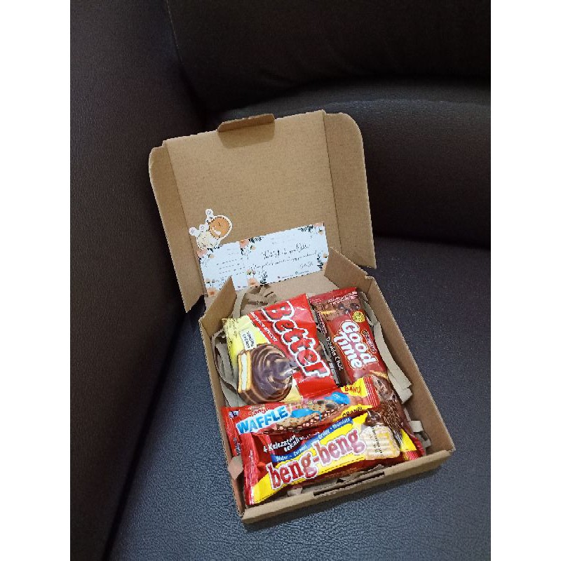 

GIFT BOX / HAMPERS BOX / KADO WISUDA MURAH