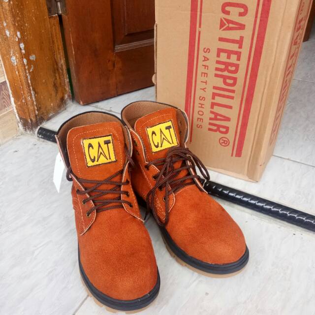 Sepatu safty boots kulit proyek nyaman dipakai solnya sudah dijahit