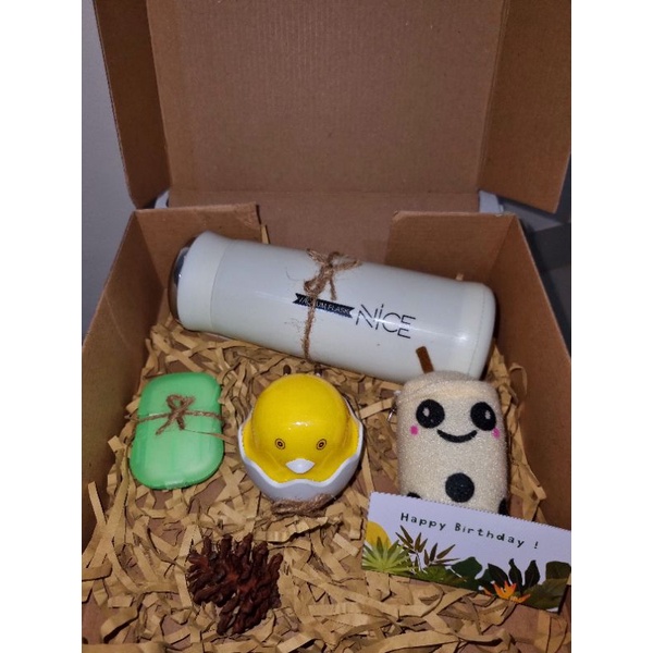 

Hampers Kado Cewe Lucu Unik