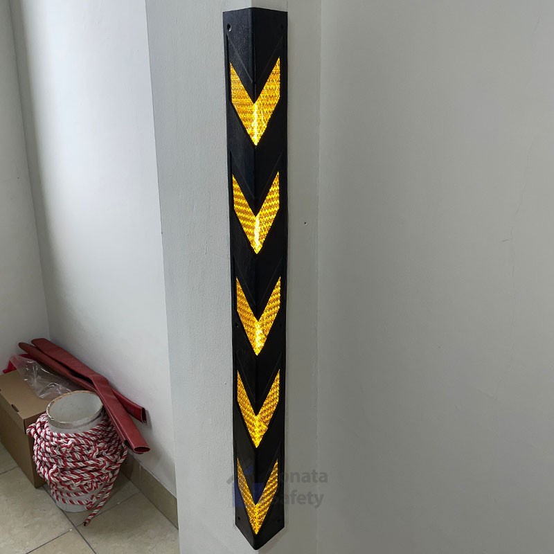 Corner Guard Rubber / Pelindung Sudut Dinding Karet / 100 cm x 9 cm