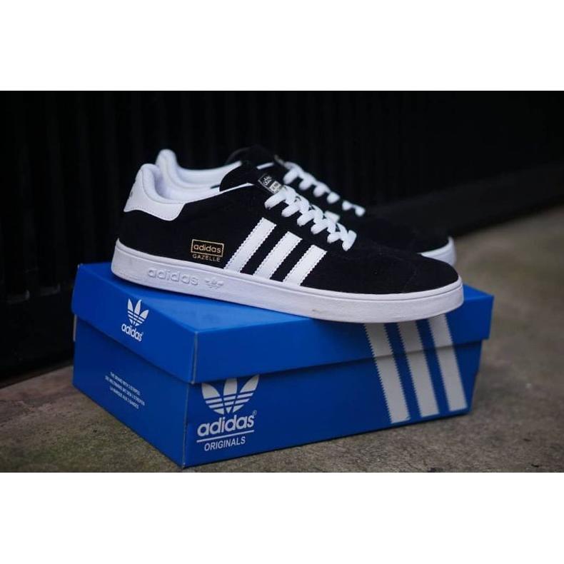 Sepatu Sekolah Sneakers Adidas Gazelle Hitam Putih Pria Wanita Smp Sma Kuliah