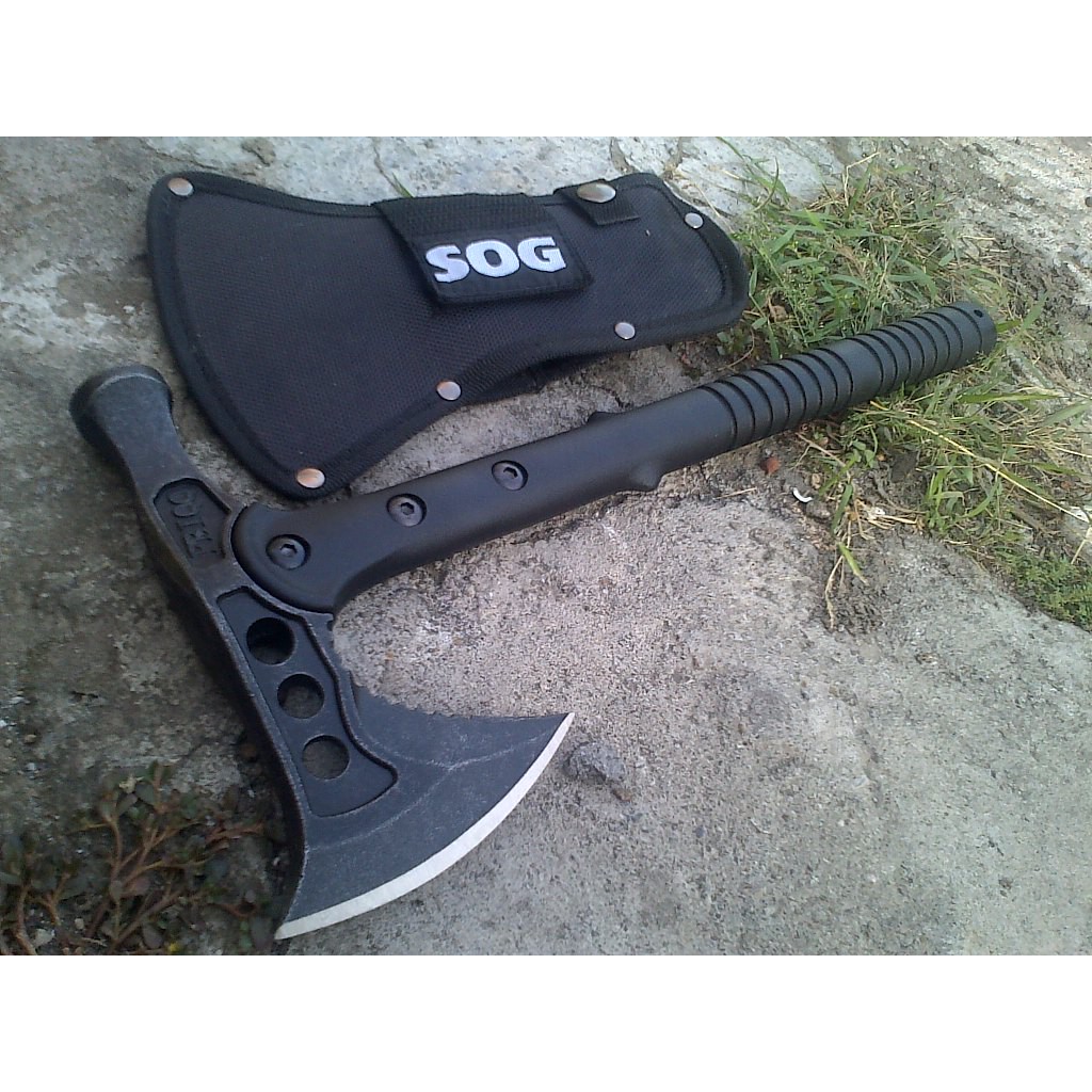 KAPAK PALU KAMPAK SOG P818 STAINLESS STEEL BAJA PLUS SARUNG - Kapak Palu SOG Tomahawk