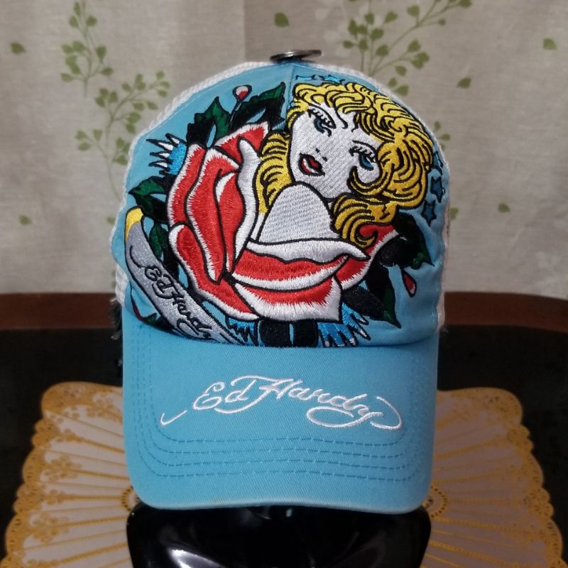 Topi trucker Ed Hardy keren