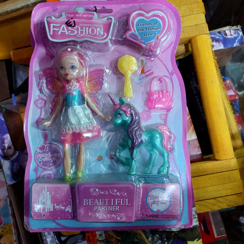 mainan boneka peri sayap barbie dan litle little pony - interesting fashion