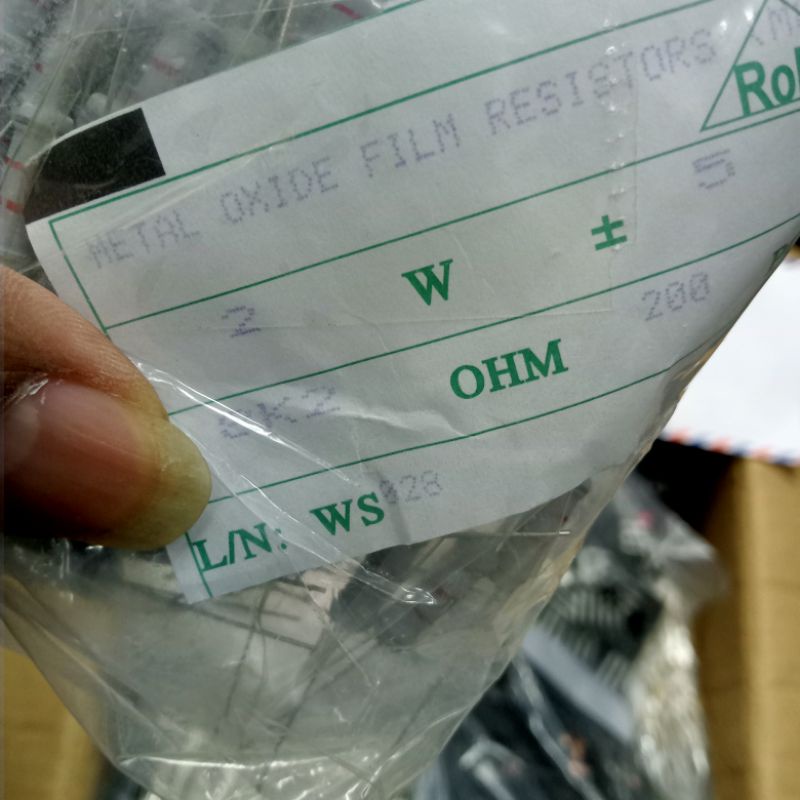 RESISTORS UKURAN 2 WAT 8K2 OHM -1K 4K7 OHM