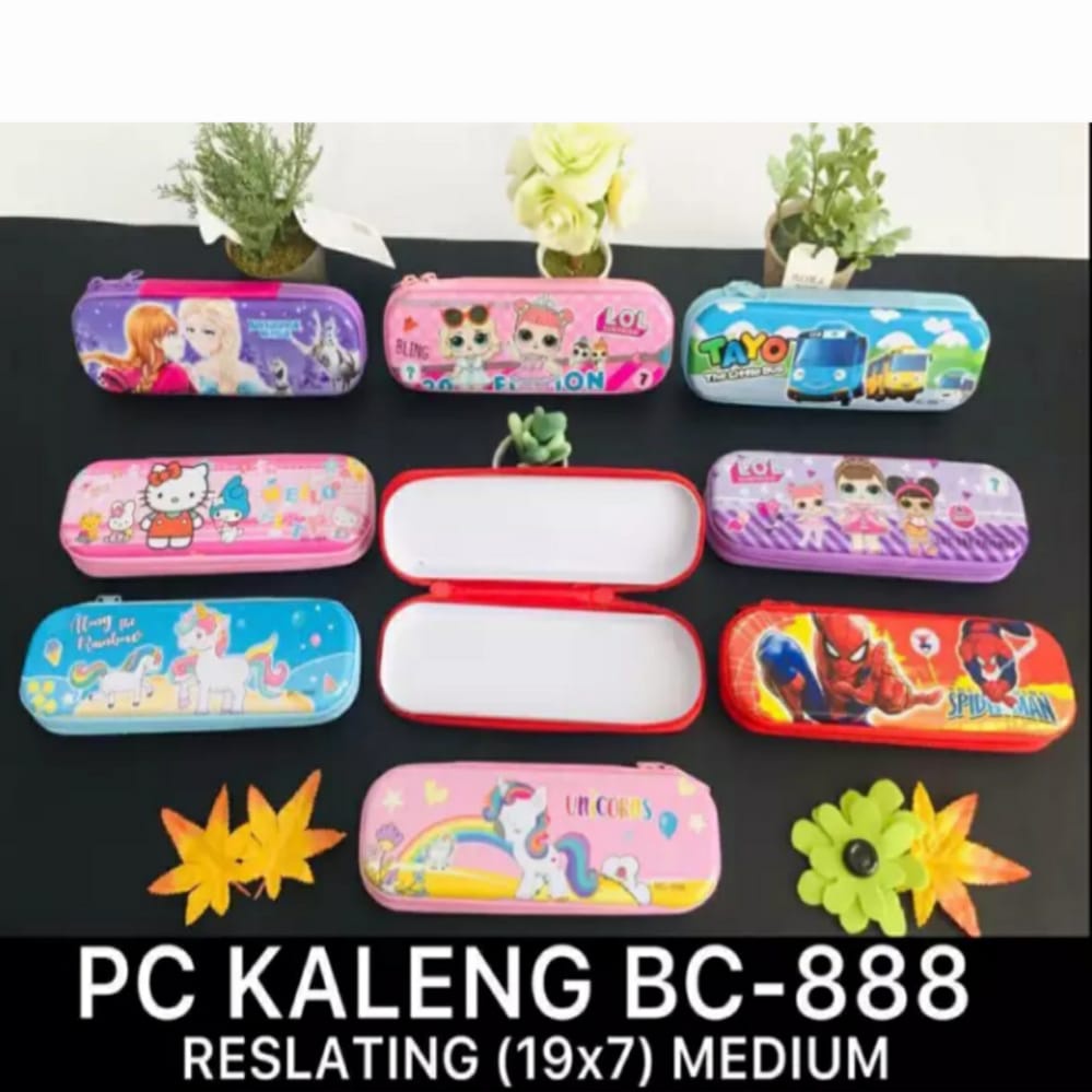 

KOTAK PENSIL KALENG ANAK MOTIF KARTUN DENGAN RESLETING. MURAH