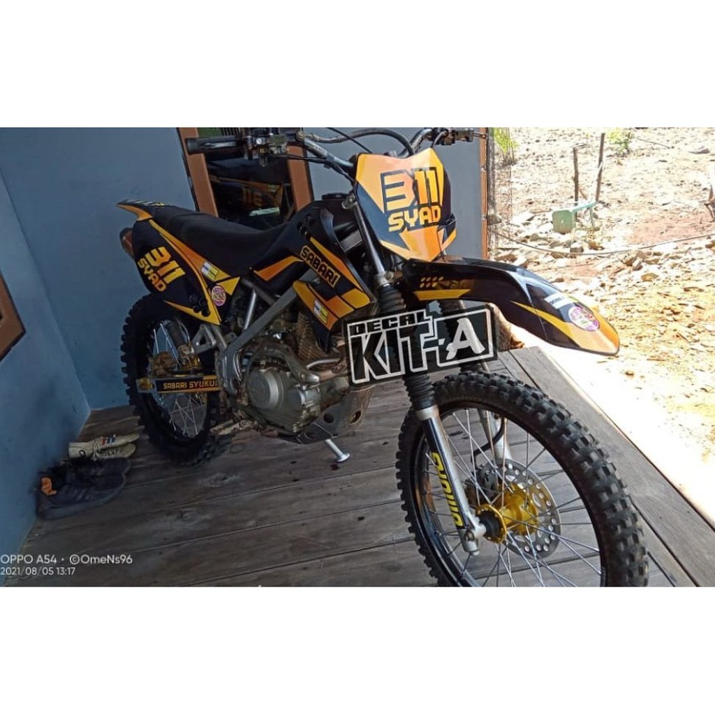 Decal Sticker Kawasaki Klx 150 S Dekal Stiker Dtracker Old Hitam Gold