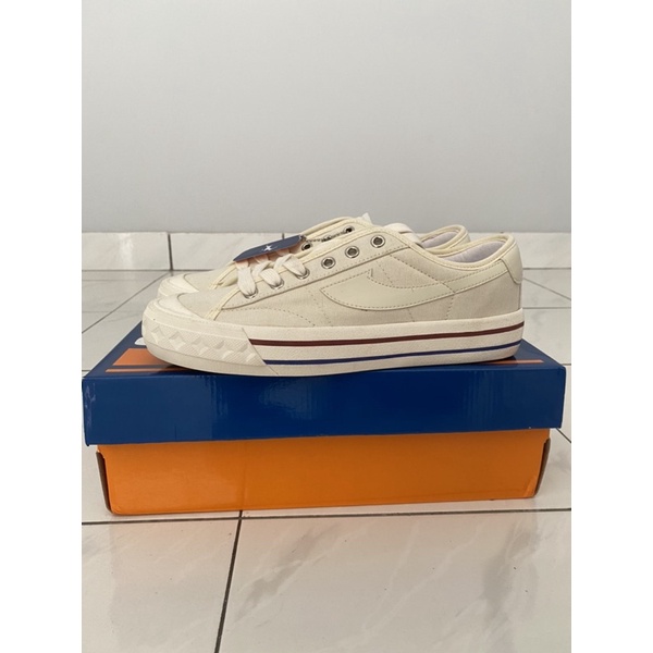 sepatu compass rotrograde cream