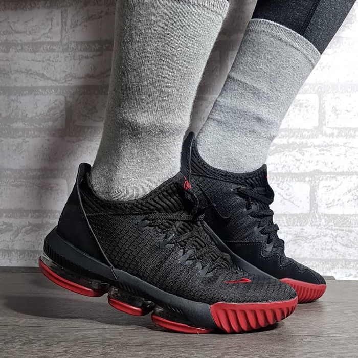 lebron 16 low black red