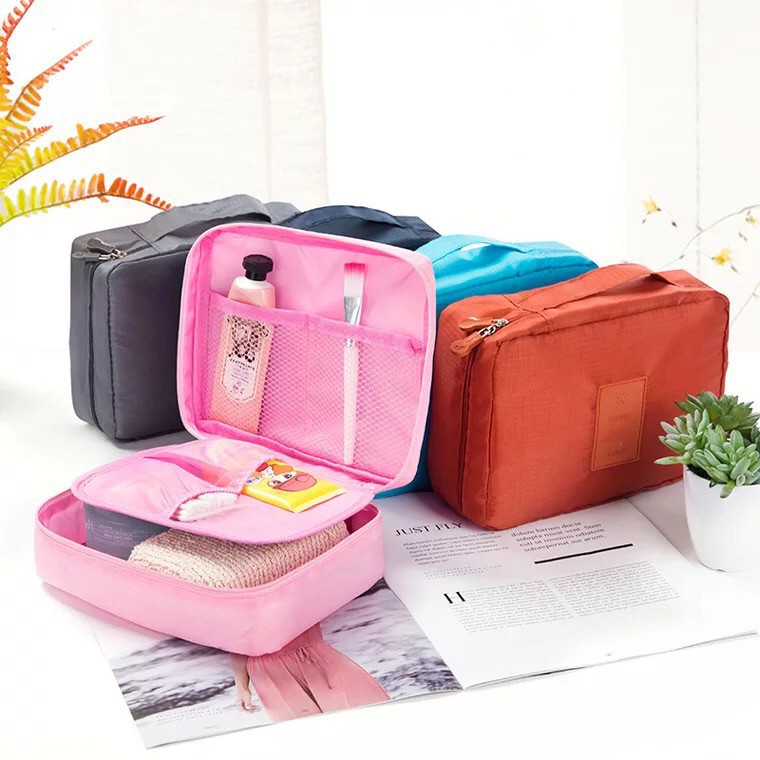 (READY&amp;ORI) Tas Travel Bag Travelling Cosmetic Organizer Pouch Tas Monopoly Bag Polos Serbaguna K142