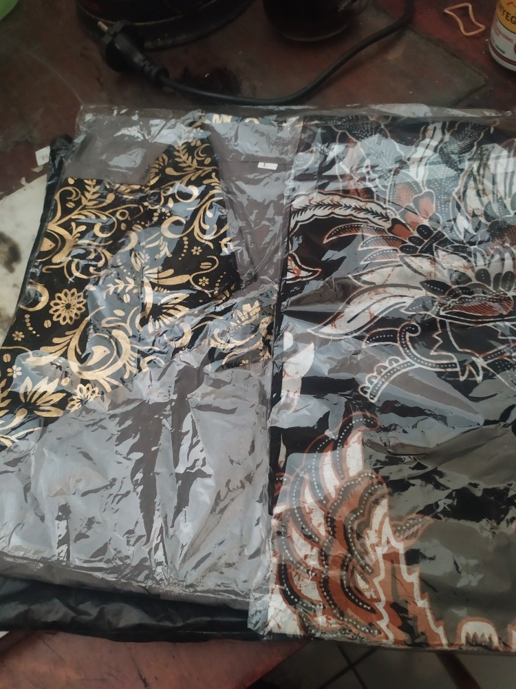 Ayam Nirwana Kemeja Batik Pria Lengan Pendek Hitam Sogan M L Xl