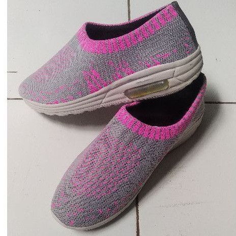 sepatu slip on wanita dewasa print ermek venom gambar asli realpic