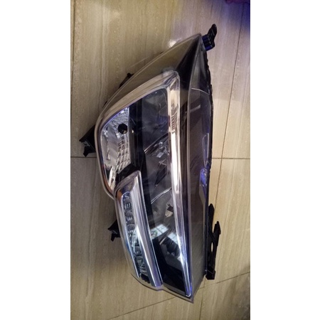Headlamp Suzuki XL7