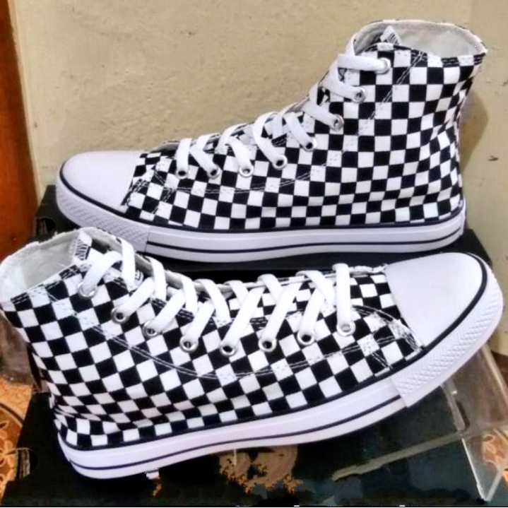 Sepatu Converse catur sneakers (bisa cod)