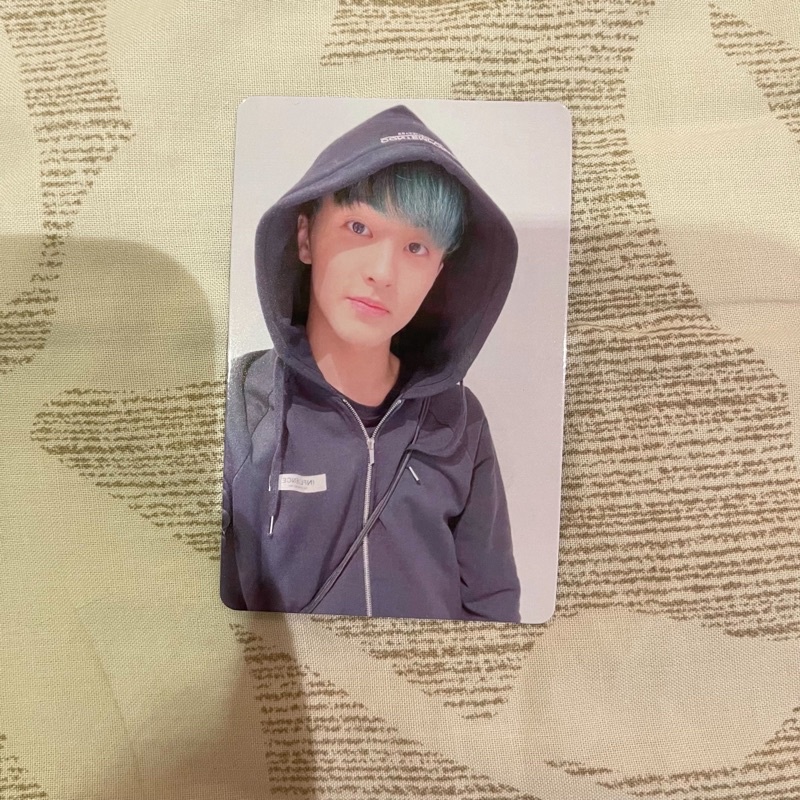 NCT 127 YIZHIYU (YZY) PC MARK STICKER ROUND R2 (READY INA)