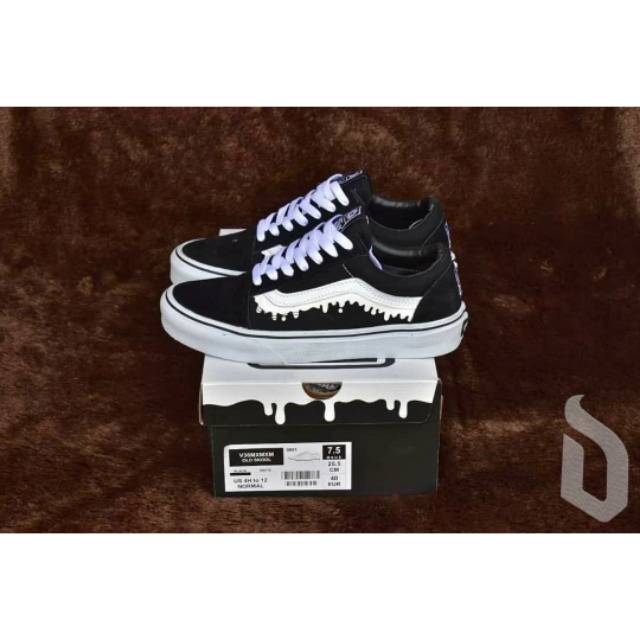 Sepatu Vans Oldskool X Misfits Magical Mosh Misfits Black White - Premium Original