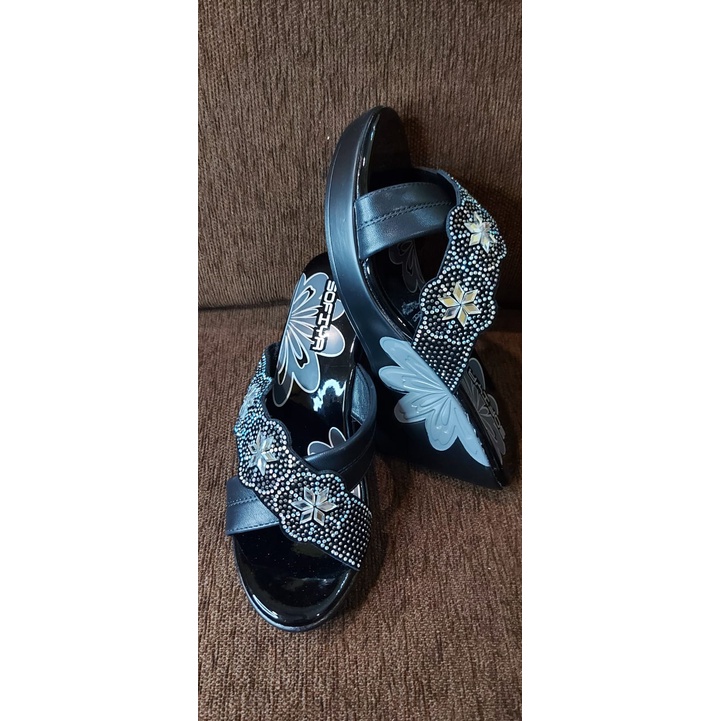 SANDAL SOFIYA ORIGINAL WEDGES MOTIF BUNGA