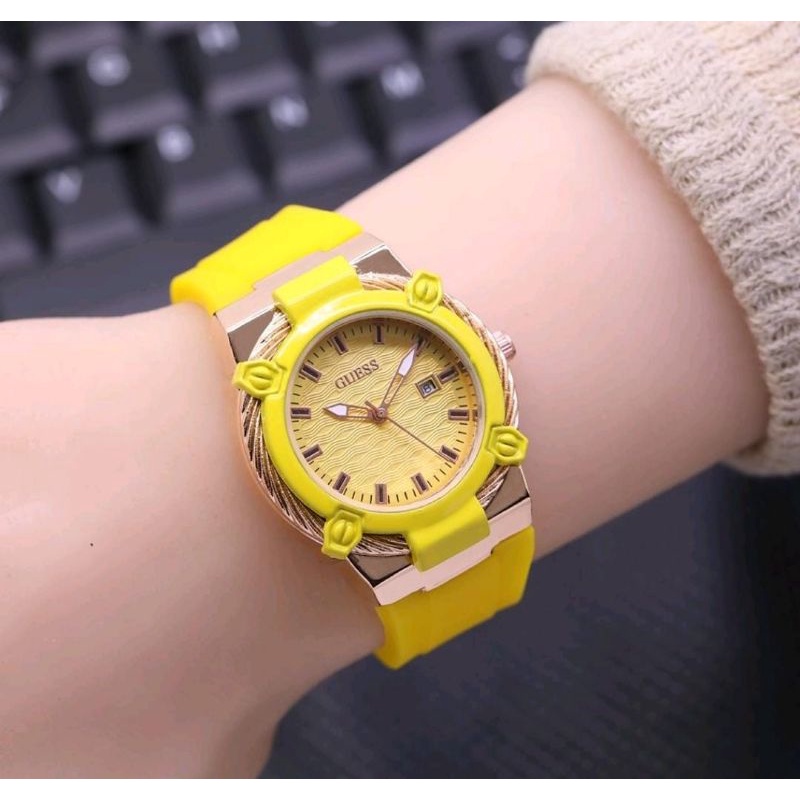 Jam Tangan Wanita Terlaris Jam Tangan Fashion Rubber Halus Wanita Jam Tangan Favorit Kesukaan Wanita