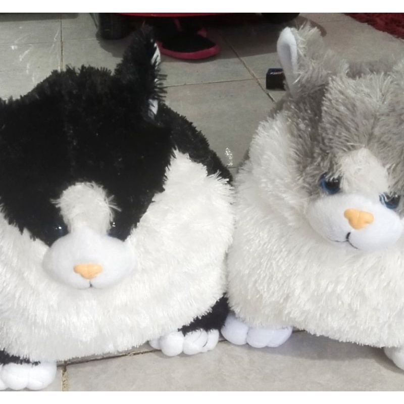 Boneka kucing boneka kucing anggora bahan lembut