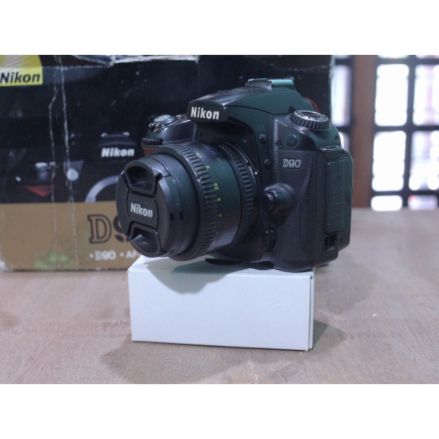 Nikon D90 lensa fix 50mm fullset box bukan D80 D3100 D3200
