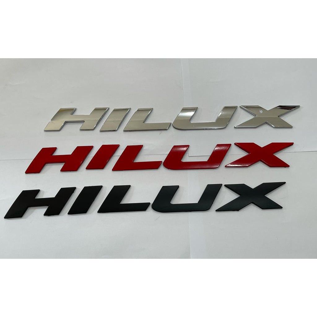 Emblem Kap Mesin Hilux