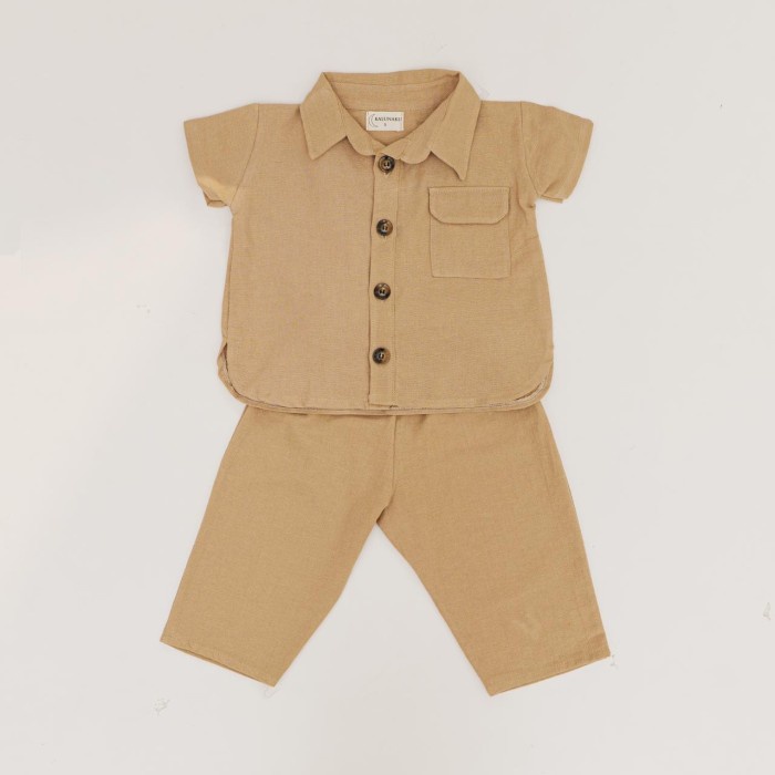 (BISA COD) Amanda Set dan Arya Set by Kalunaku, Setelan anak, Baju anak - Arya Set Khaki, L