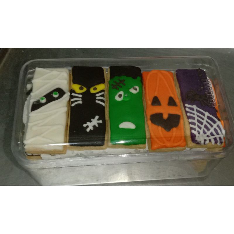 

Cookies Halloween Toples Kotak. bentuk Persegi panjang isi 25 pcs