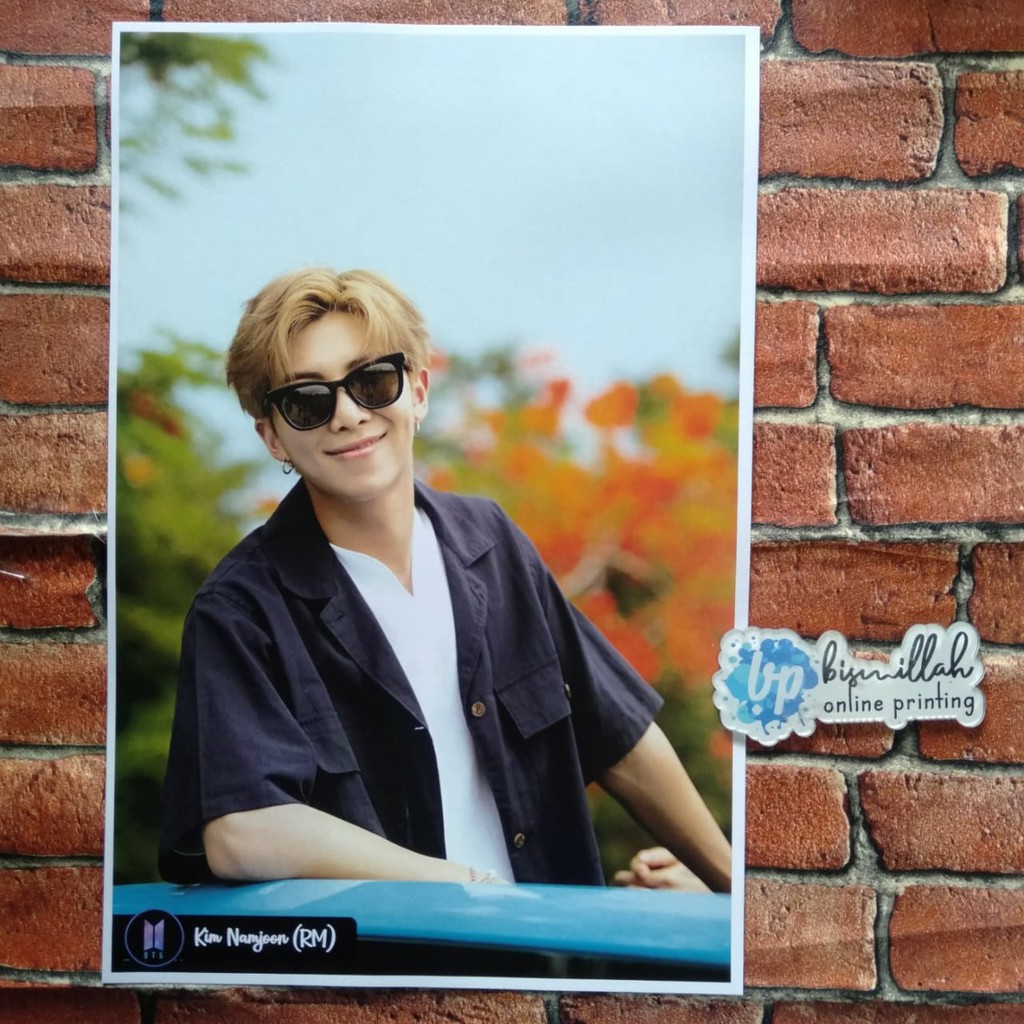 

Poster personil BTS (Kim Namjoon)