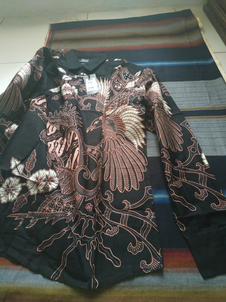 M231 Kemeja Pria Batik Panjang Hitam 1485a