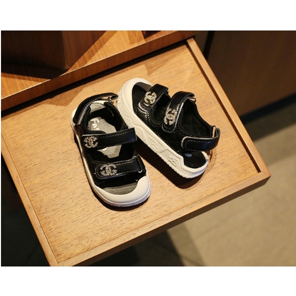 SANDAL ANAK UNISEX IMPORT CHANELS BLACKWHITE 2109 BAHAN LEMBUT NYAMAN DIPAKAI 16-25