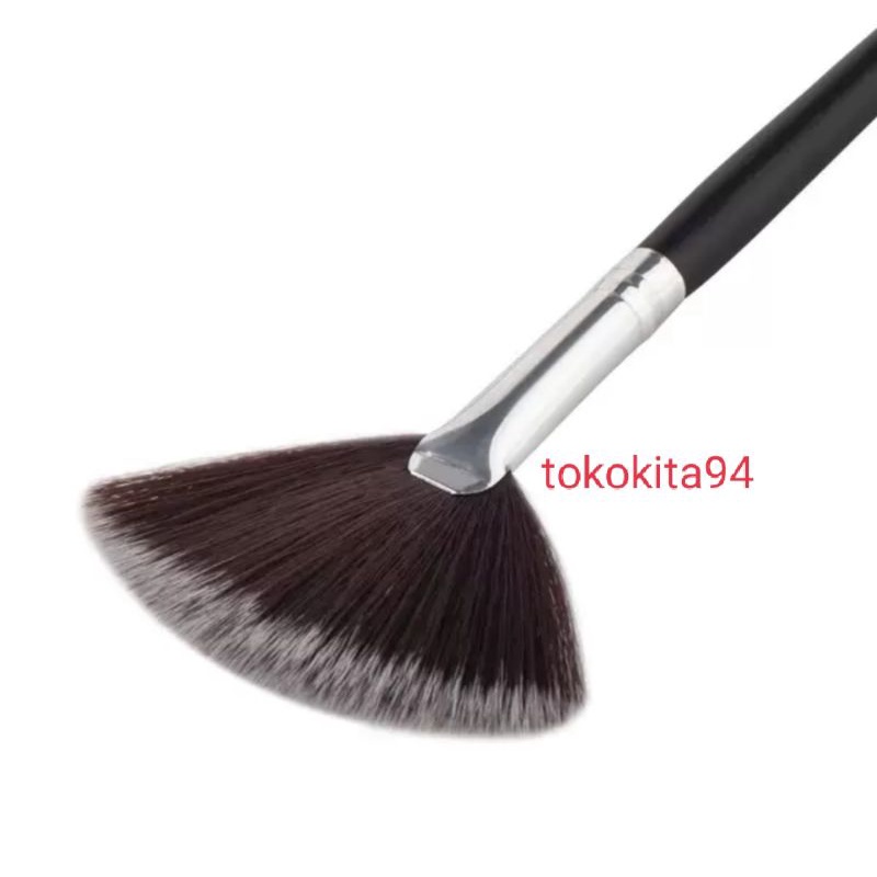 Kuas Highlighter Satuan - Fan Brush Highlight 1 Pcs - Kuas Shading Tirus Make Up Hitam