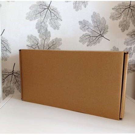 

Box 36X20X8 Cm (BABE) Kardus/Karton/Polos/Hampers/Baju/Parcel/Natal/Packing