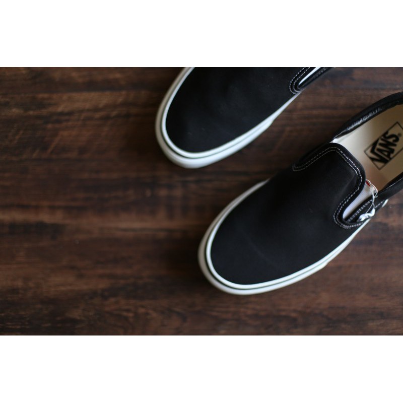 Vans Original Slip On Classic Black White