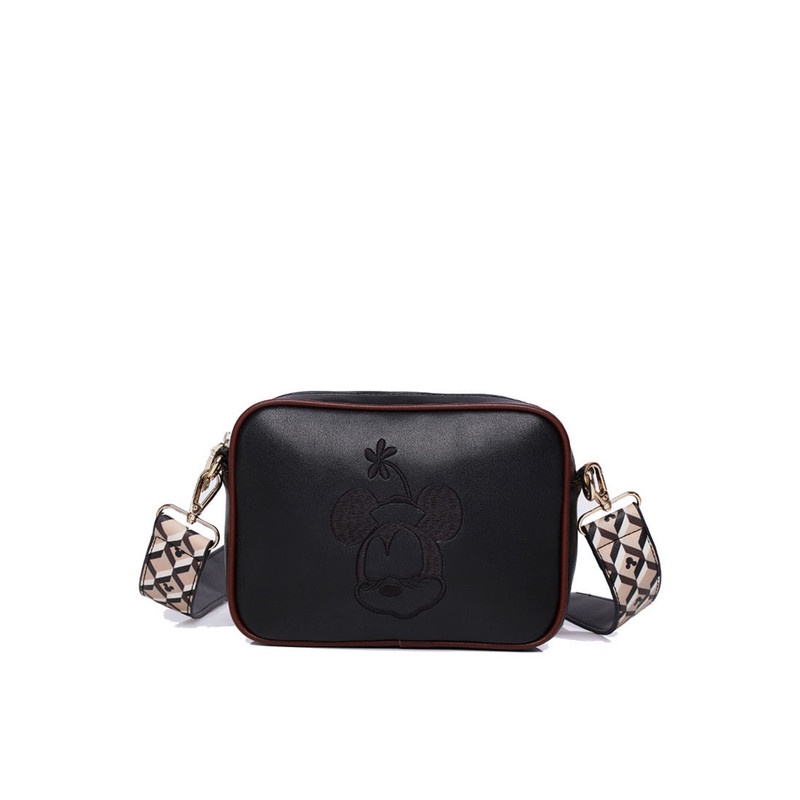 Milliot & Co. Disney Minnie Love Yourself Sling Bag Wanita 02