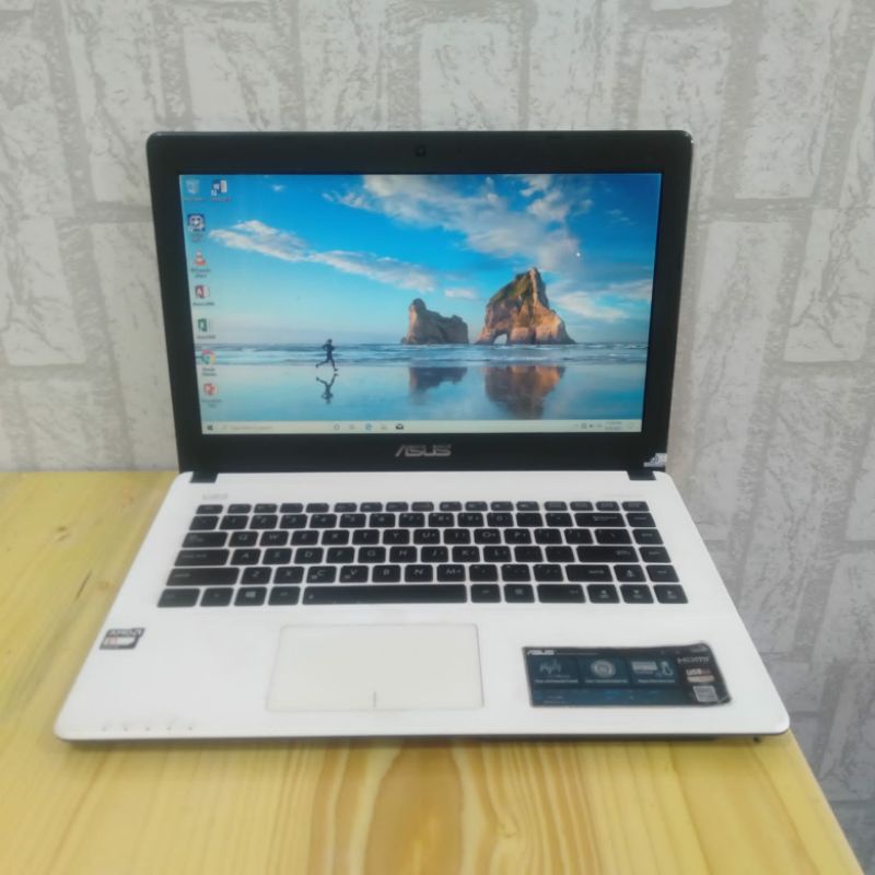 Laptop Asus X452EA Amd E1-2100 Ram 4GB Hardist  500GB Layar 14 inch Full aplkasi siap pakai windows 10