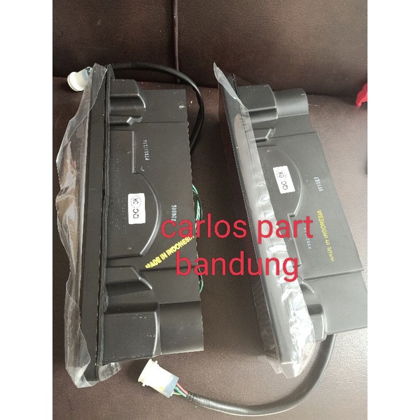 1set lampu stop l300 lampu rem belakang original new taun baru/stop lamp l300 soket bulat