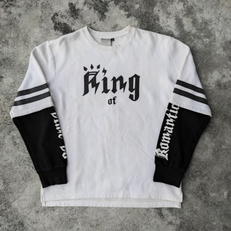 [ Thrift ] Crewneck ROMANTIC X CROWN Second Branded Original