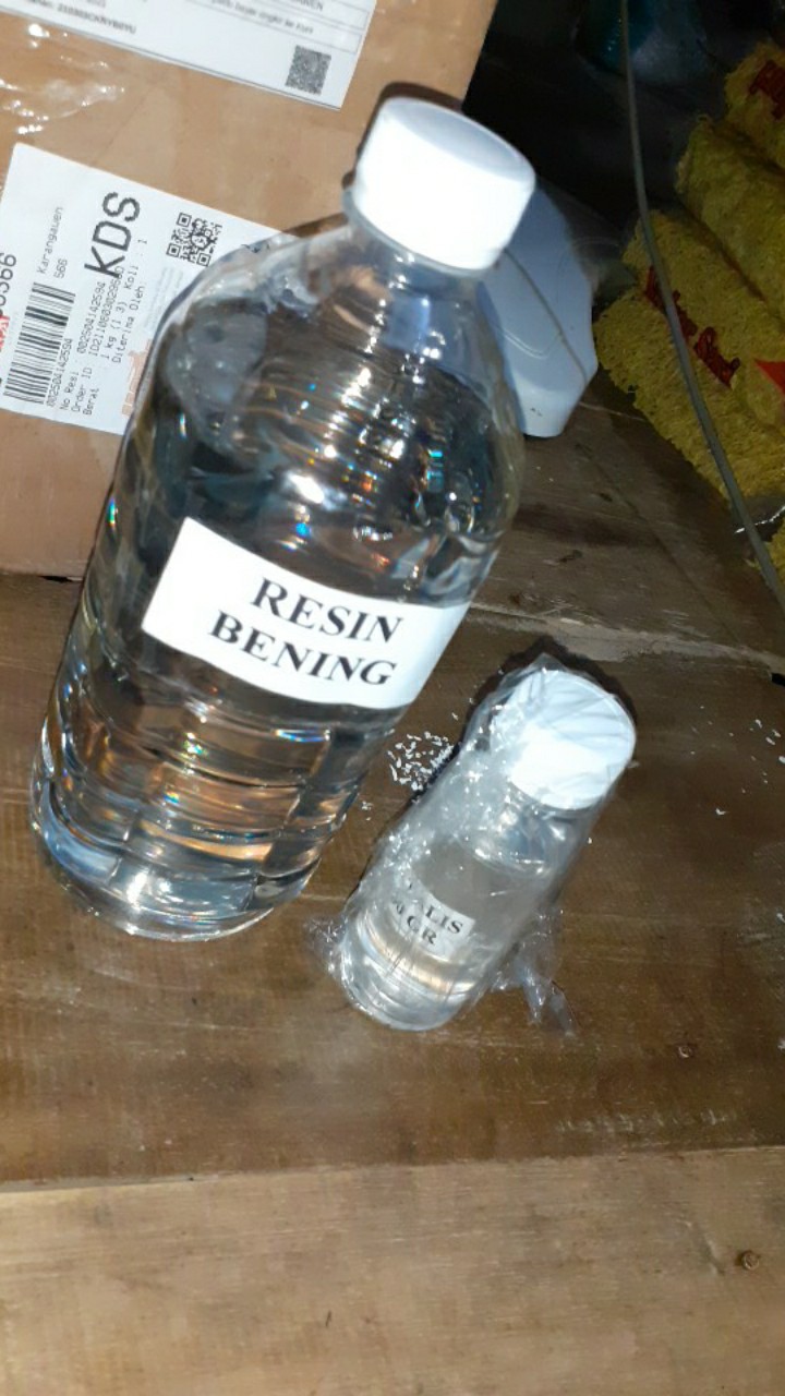 Resin Bening 1 Kg & Katalis 100 Gram
