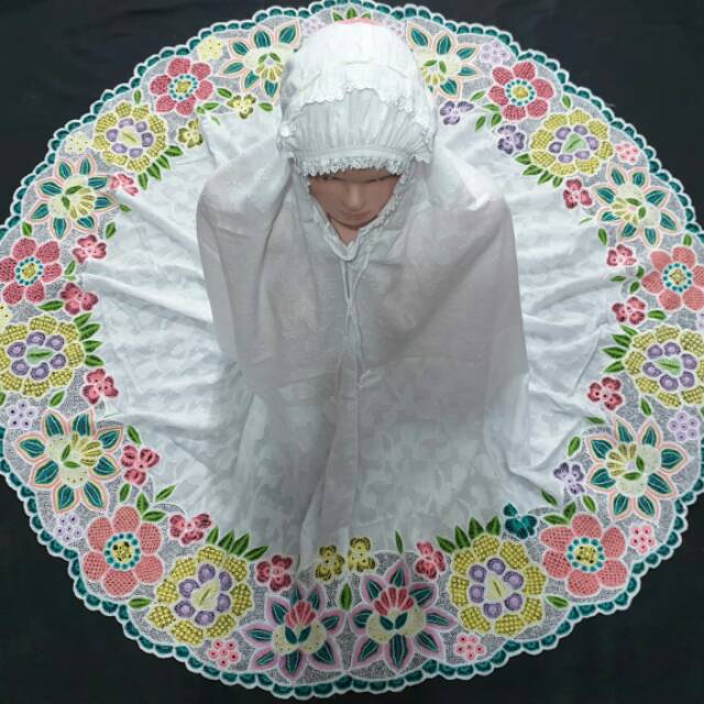 MUKENA KERANCANG KELILING RUBIA