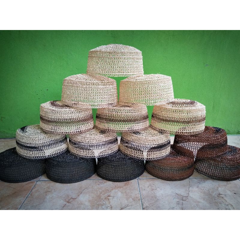 Peci Rotan khas kalimantan