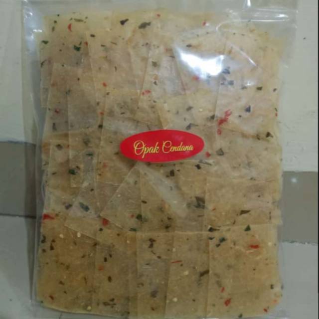 

Opak cendana/Opak Ubi/Opak Renyah/Jajanan/Cemilan/Vegetarian/Snack Rapuh/Makanan Ringan/Teman Nongkrong