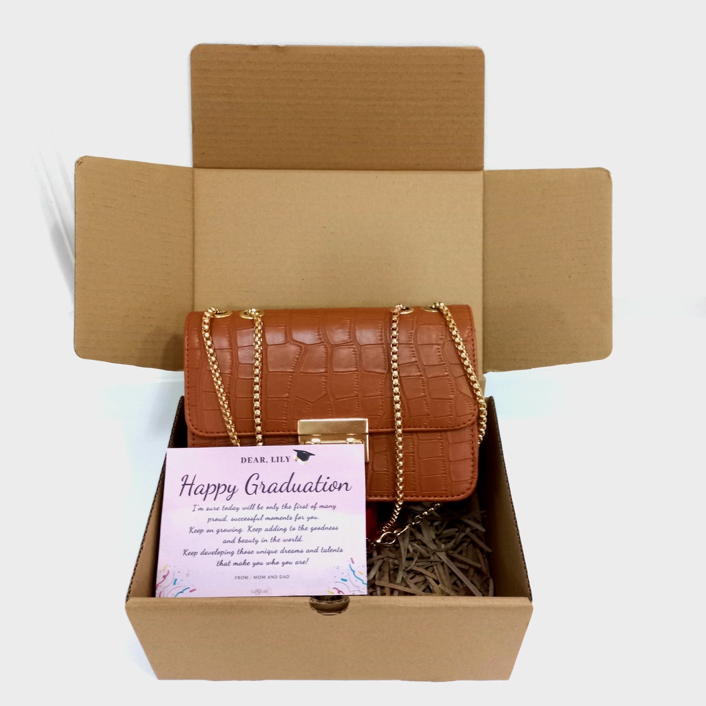 

Hampers Wisuda / Hampers Ulang Tahun / Kado Wisuda / Graduation / Hadiah Wisuda / Tas Kekinian